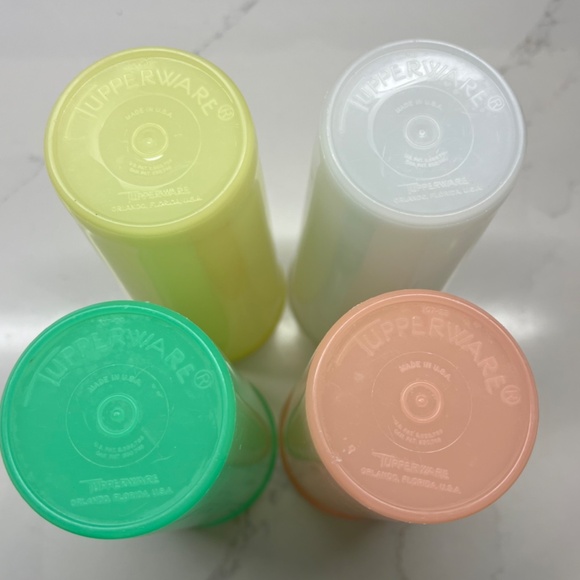 Set of 4 Vintage Tupperware Tumblers - Picture 4 of 4